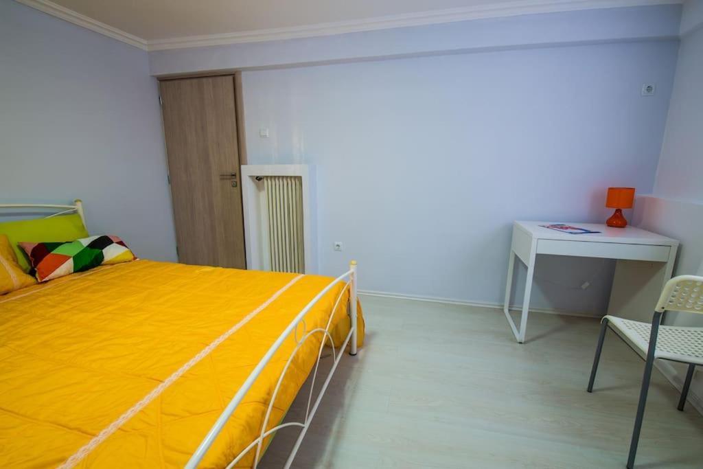 2 Bedrooms Apartment Close To Metro Dafni In Atina Dış mekan fotoğraf