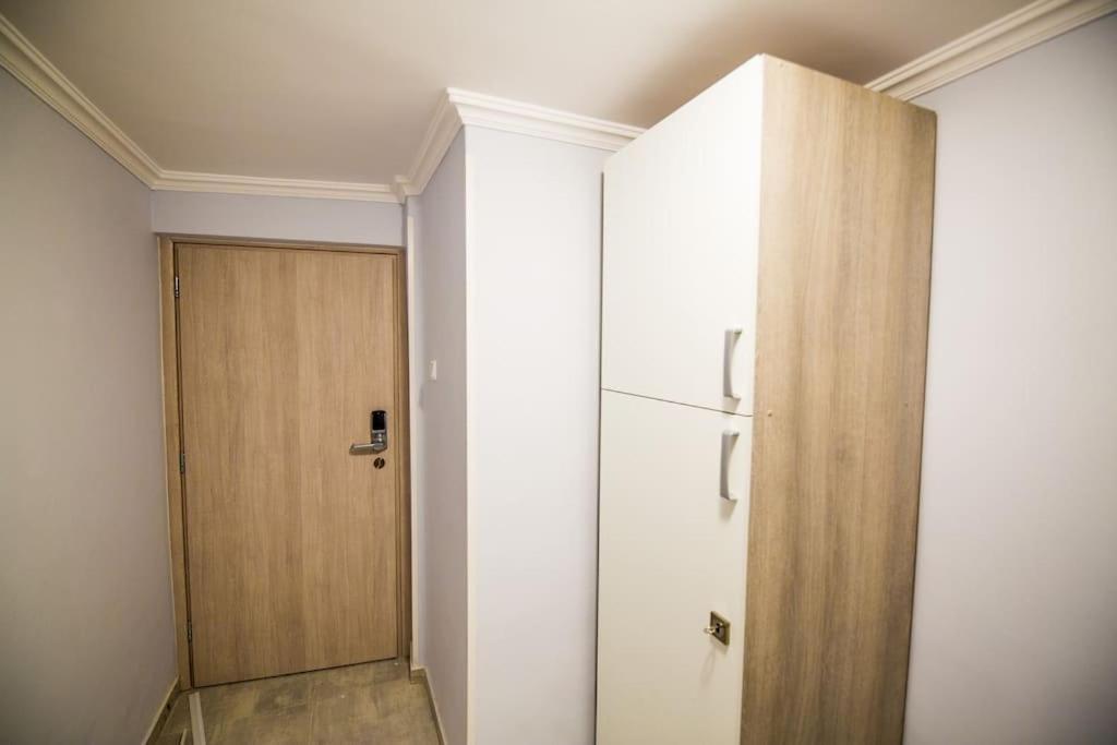 2 Bedrooms Apartment Close To Metro Dafni In Atina Dış mekan fotoğraf