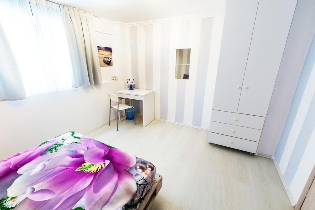 2 Bedrooms Apartment Close To Metro Dafni In Atina Dış mekan fotoğraf